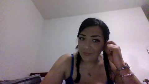 lollaxox online show from January 5, 8:10 pm