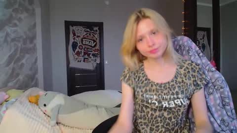 Leyla online show from September 22, 7:51 am