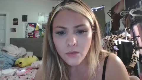 my onlyfans is hellsecretxoxo online show from October 3, 7:52 pm