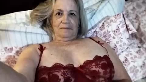 Snapshot of lonelylana1955 chatting on October 18, 11:13 am lonelylana1955 online show from October 18, 11:13 am
