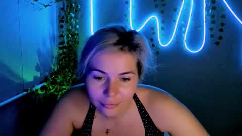 Snapshot of loraboyar chatting on September 24, 2:54 am Lora online show from September 24, 2:54 am