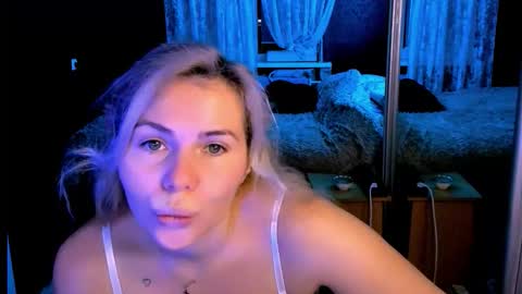 Snapshot of loraboyar chatting on October 30, 2:58 am Lora online show from October 30, 2:58 am