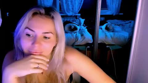 Snapshot of loraboyar chatting on October 9, 2:48 am Lora online show from October 9, 2:48 am