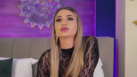 Lora online show from January 7, 8:45 pm