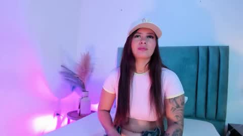 LoreleiBell online show from September 15, 11:40 am