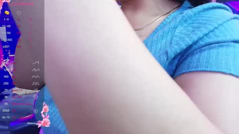 Snapshot of loren_44tits chatting on September 8, 9:14 pm Loren online show from September 8, 9:14 pm