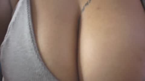 Snapshot of loren_44tits chatting on January 31, 9:48 pm Loren online show from January 31, 9:48 pm