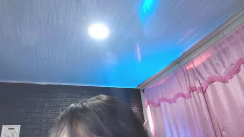 Snapshot of loren_44tits chatting on January 16, 9:51 pm Loren online show from January 16, 9:51 pm