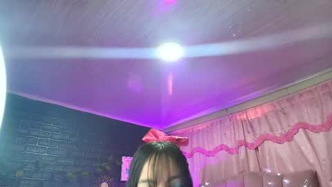 Snapshot of loren_44tits chatting on February 24, 9:52 pm Loren online show from February 24, 9:52 pm