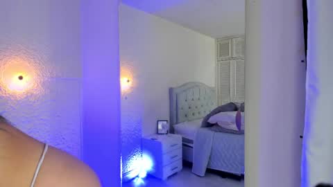 Snapshot of lorenallen_ chatting on September 18, 4:55 am Loren Allen online show from September 18, 4:55 am