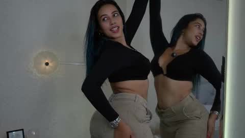 Snapshot of lorenallen_ chatting on November 2, 1:20 am Loren Allen online show from November 2, 1:20 am