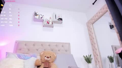 Snapshot of lorennahernandez chatting on October 16, 11:35 am Lorena online show from October 16, 11:35 am