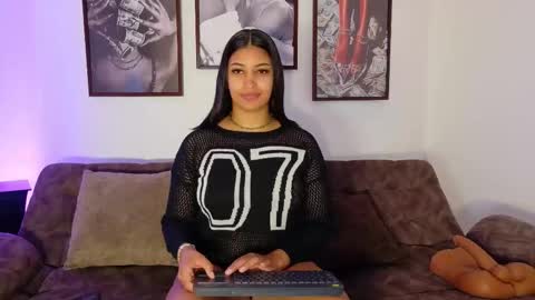 Snapshot of loretahorny chatting on November 1, 1:15 pm loretahorny online show from November 1, 1:15 pm