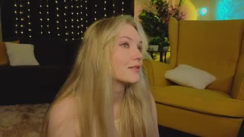 Snapshot of lorettacarnley chatting on September 11, 8:20 pm Alice online show from September 11, 8:20 pm