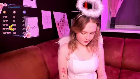 Snapshot of lorettacarnley chatting on February 12, 7:56 pm Alice online show from February 12, 7:56 pm