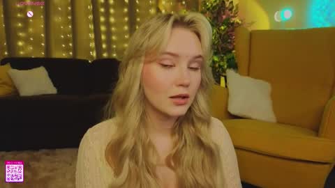 Snapshot of lorettacarnley chatting on September 18, 7:12 pm Alice online show from September 18, 7:12 pm