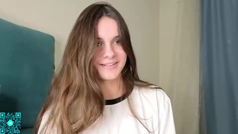 Chloe for Fan BlackHole online show from October 25, 6:04 pm