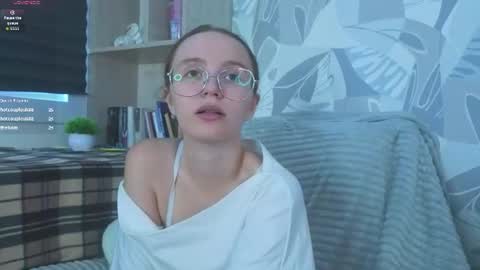 lorettedarsi online show from July 3, 3:23 am