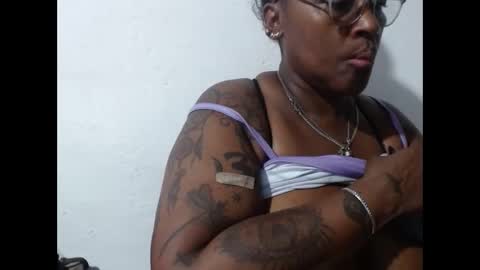 Snapshot of loretybighot chatting on February 5, 12:06 pm loretybighot online show from February 5, 12:06 pm