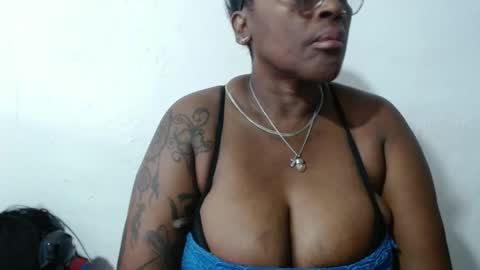 Snapshot of loretybighot chatting on February 21, 2:06 pm loretybighot online show from February 21, 2:06 pm