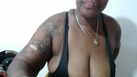 Snapshot of loretybighot chatting on February 14, 12:47 pm loretybighot online show from February 14, 12:47 pm