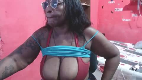 Snapshot of loretybighot chatting on October 27, 4:13 pm loretybighot online show from October 27, 4:13 pm