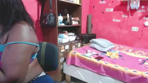 Snapshot of loretybighot chatting on September 28, 2:33 pm loretybighot online show from September 28, 2:33 pm