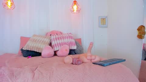 Lori Evans online show from October 5, 11:04 am