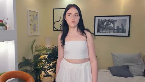 Lori online show from October 21, 7:45 am