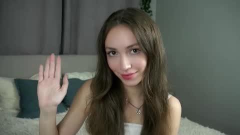 Snapshot of loriamarzinske chatting on September 18, 9:24 pm Naomi online show from September 18, 9:24 pm