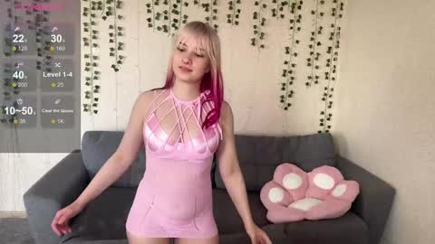 lorilorilorilori online show from October 12, 7:55 am