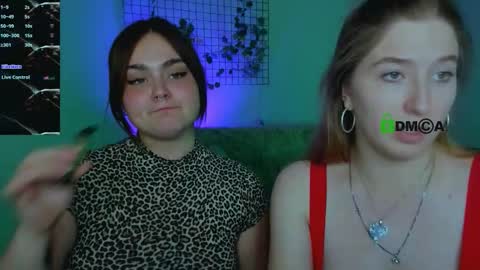 Lora for u online show from September 21, 7:45 pm