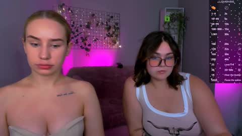 Lora for u online show from September 28, 7:30 pm