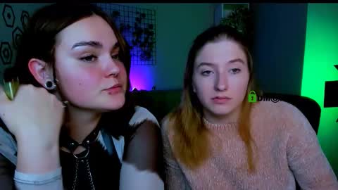 Lora for u online show from October 12, 10:23 pm