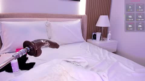 Snapshot of lorraine_williams_ chatting on October 10, 11:59 am lore online show from October 10, 11:59 am