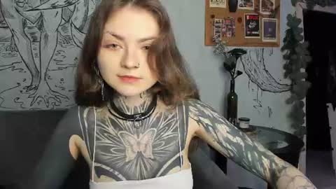 lostallice online show from June 11, 2:53 am
