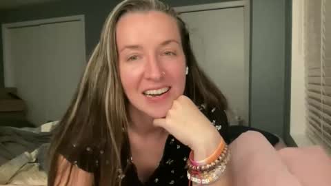 lothlori online show from April 12, 1:08 am