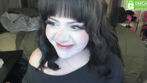Lottiepoppie online show from December 13, 9:04 am