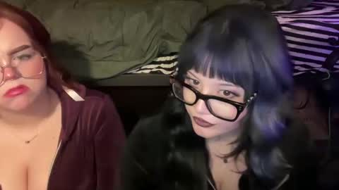 Lottiepoppie online show from February 22, 6:28 am