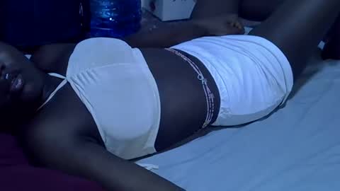 lotty_lavilla online show from November 8, 2:00 pm