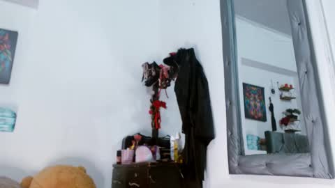 lou_anna02 online show from February 11, 10:11 pm