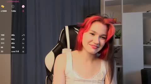 Snapshot of louannbisignano chatting on October 22, 7:19 pm Riley online show from October 22, 7:19 pm