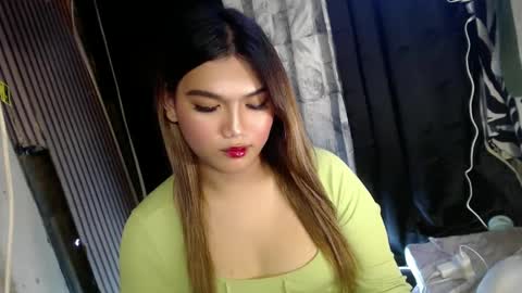 Sweet   online show from December 13, 5:49 am