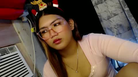 Sweet   online show from December 28, 12:24 pm