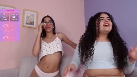 Snapshot of lourdes_moon22 chatting on September 30, 2:22 pm lourdes_moon22 online show from September 30, 2:22 pm