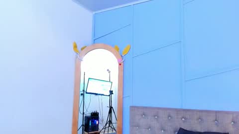 Louren Fox online show from October 14, 11:46 am