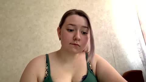 Cute Eda 3 online show from September 26, 9:29 am