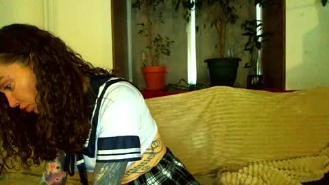 Snapshot of love_attation chatting on February 18, 1:54 am Cute face online show from February 18, 1:54 am
