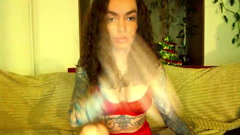 Snapshot of love_attation chatting on January 13, 1:34 am Cute face online show from January 13, 1:34 am