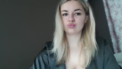 Megane online show from April 17, 7:21 am